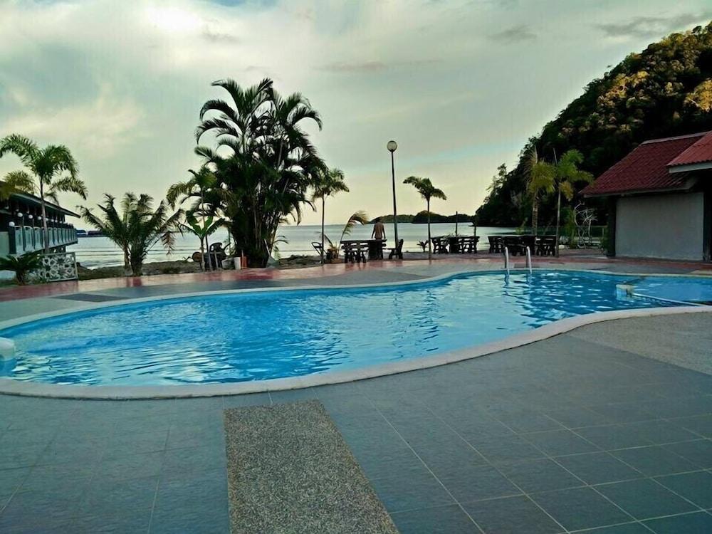 Penarak Bamboo Beach Motel Kuah Luaran gambar