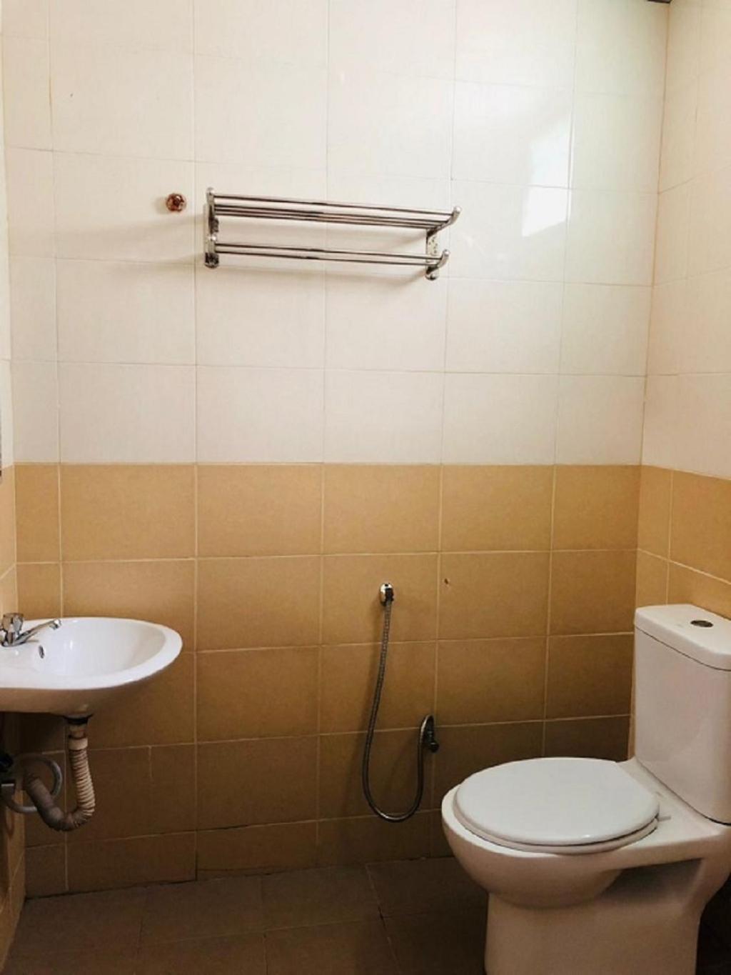 Penarak Bamboo Beach Motel Kuah Luaran gambar