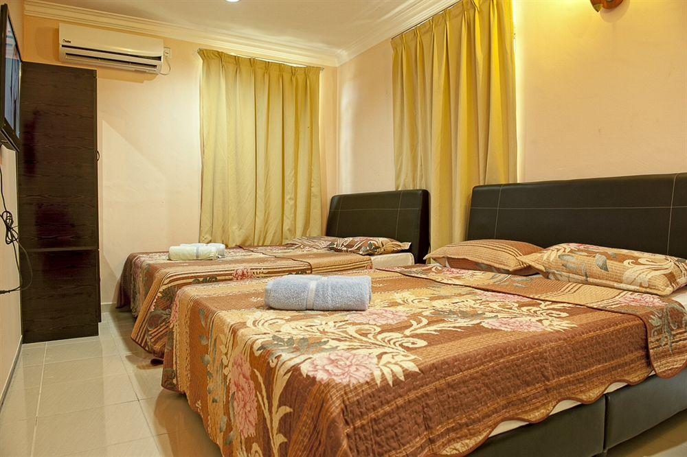 Penarak Bamboo Beach Motel Kuah Luaran gambar